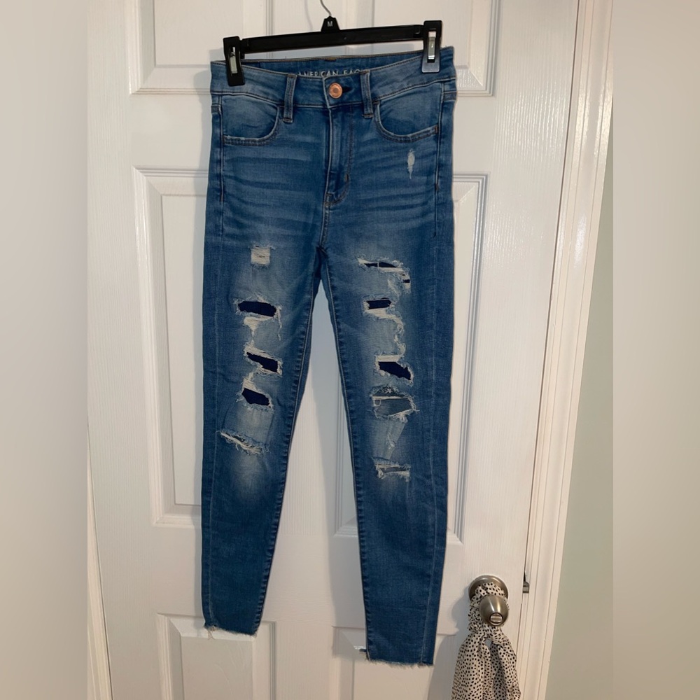American Eagle Jeggings Size 4 Regular. Medium wash. Great shape.